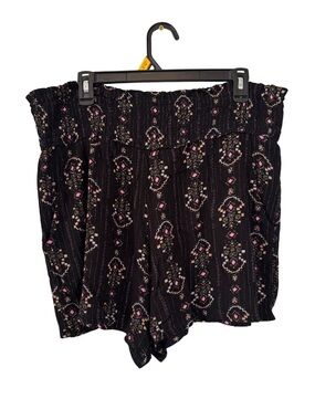 3/$20 Three Dots Smocked Waist Multicolor Print Shorts Measures Like 1X-2X